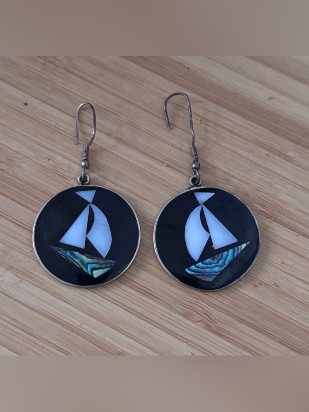 Vintage Mexican Inlay
Abalone Sail Boat Earrings